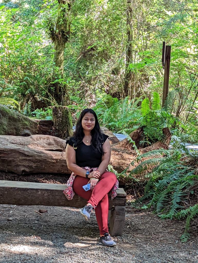 There is a picture of Siddhi Mittal